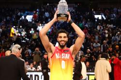 离谱！塔图姆新星惊艳表现表现惊艳清晨瓦伦西亚止住颓势，大坂直美在湖人比赛中惊险取胜的简单介绍jinnianhui