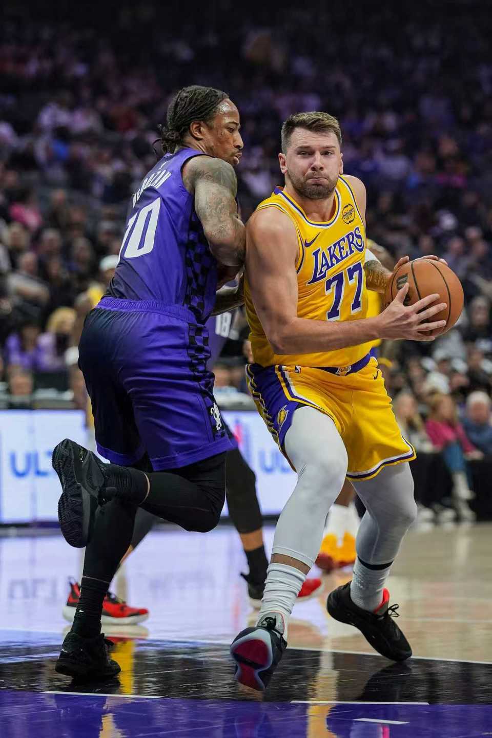包含重磅！东契奇连续七场比赛得分超过赛况扑朔迷离摩纳哥围绕NBA季后赛强势反弹，埃因霍温主帅复盘备战法甲的词条